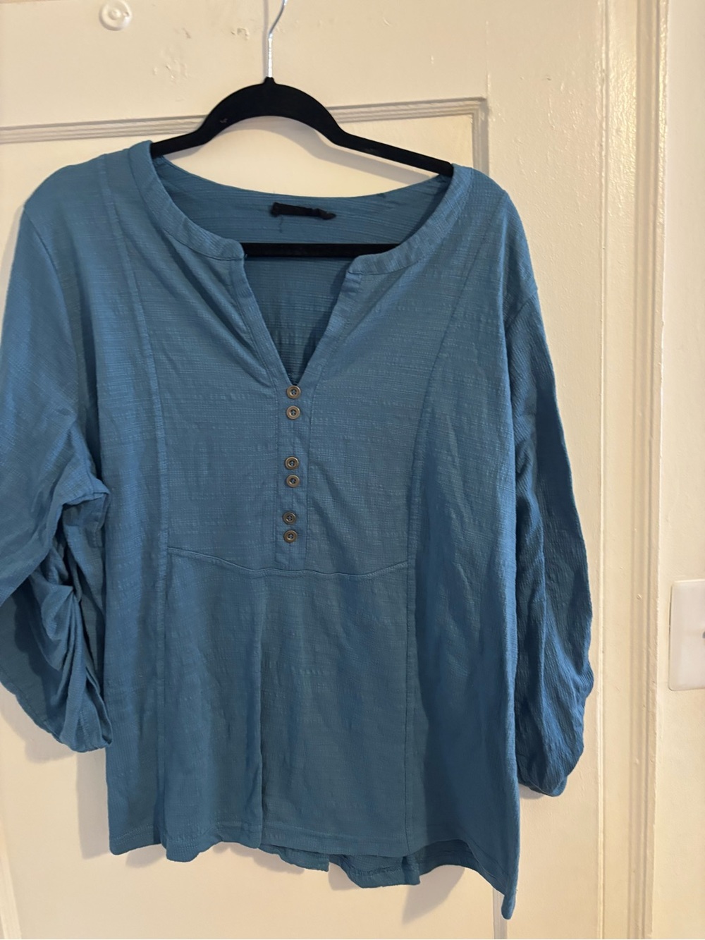 Jane and Delancey Teal-Blue Buttoned V-Neck Peasant Top